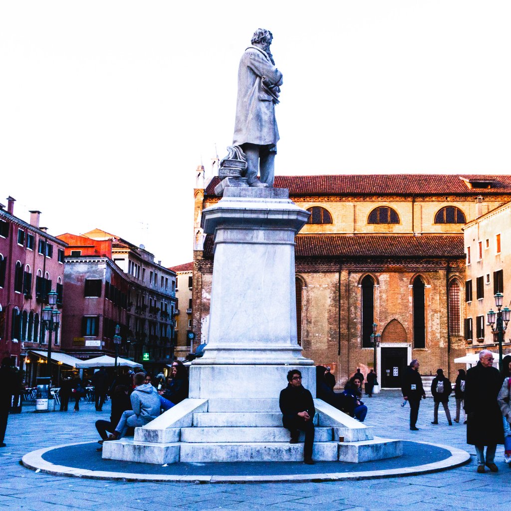 Showcase-Square-09947 (2025-07-03T04_38_10.579).jpg