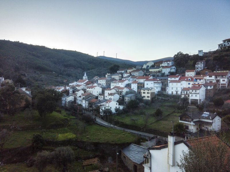 Pueblos de Esquisto, Portugal 4Y0yhXKOSUufptycHharrw?viewBox=800&ownerId=ABXKN6MGXP7XX&groupShareToken=B8lj2HtCR8OImiq38LaWSQ